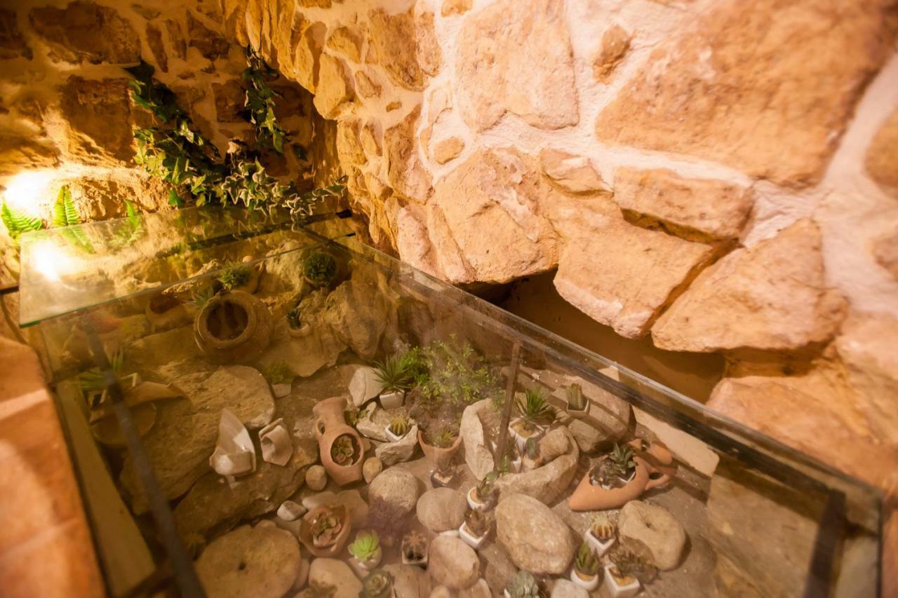 Case-Grotte Degli Avi, Esperienza Abitativa In Grotta Модика Экстерьер фото